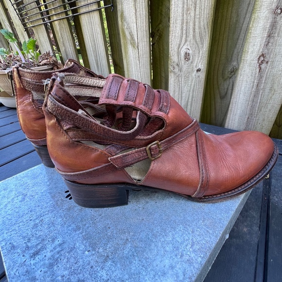 Freebird Stair size 10 - Picture 2 of 11